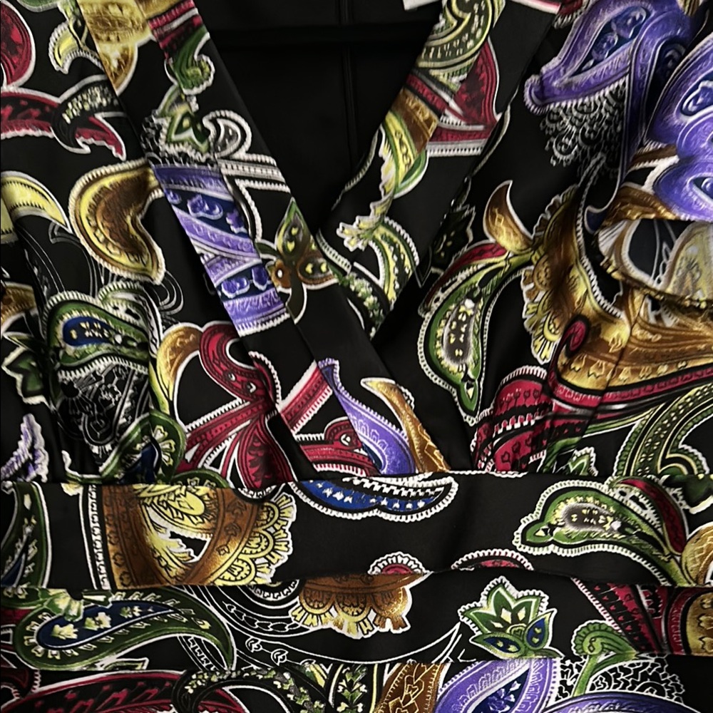 Peter Nygard Dress Paisley Print on Black, Faux Wrap Bodice V-Neck Dress, 12 - Picture 9 of 12
